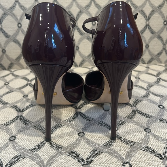 Gucci T-Strap patent leather burgundy high heels - Picture 8 of 9